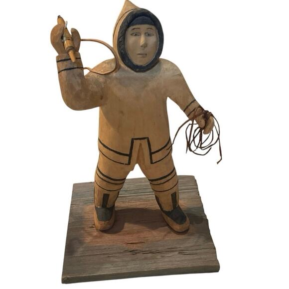 Vintage Rare HTF Possible Romeo Eekerkik Wooden Carved Eskimo Hunt Seal on Back - Picture 1 of 14